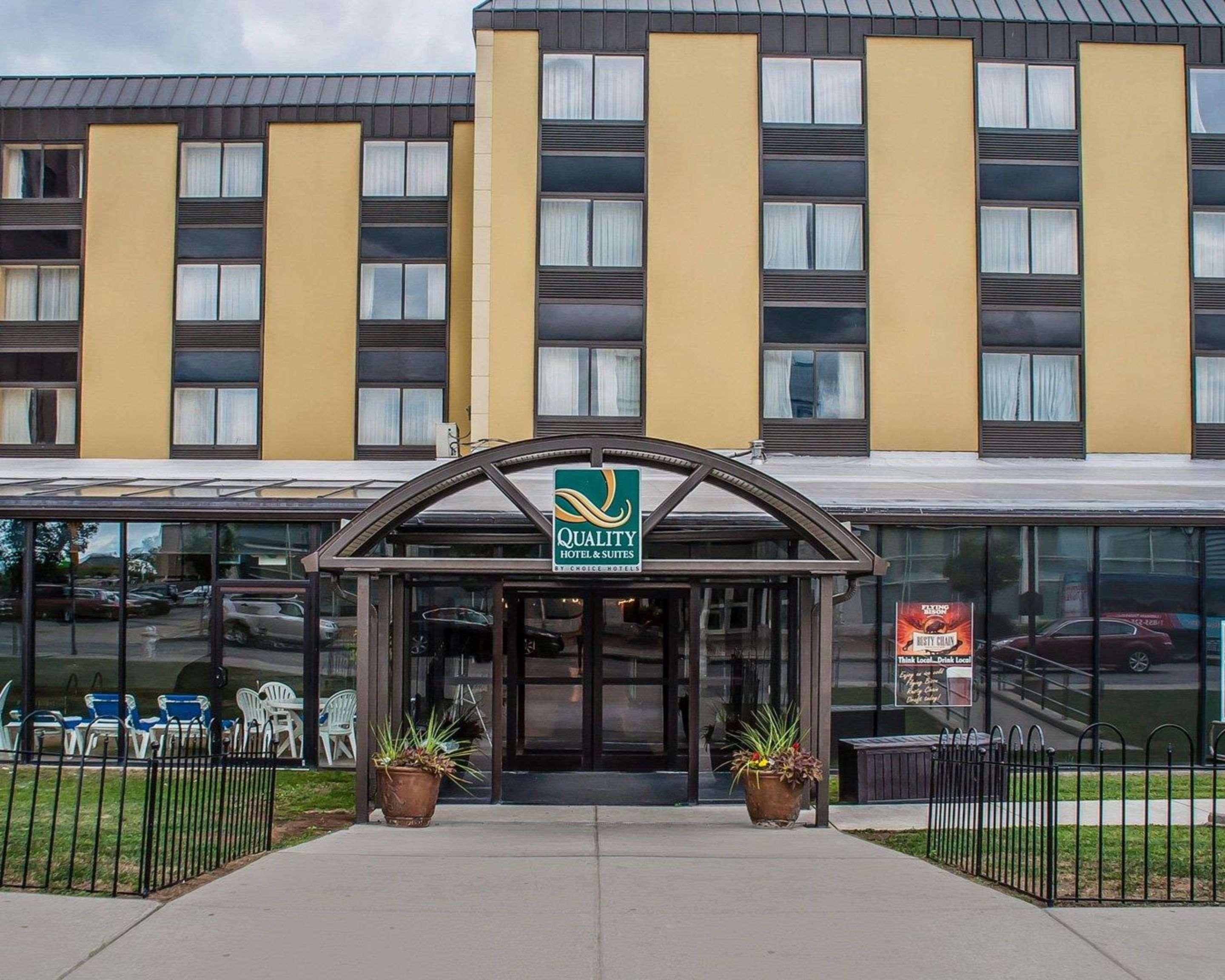 Quality Hotel & Suites At The Falls Niagarafälle Exterior foto